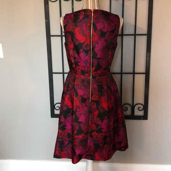 TAHARI BLACK/MAGENTA/RED BOW FRONT DRESS 6 - Picture 4 of 8